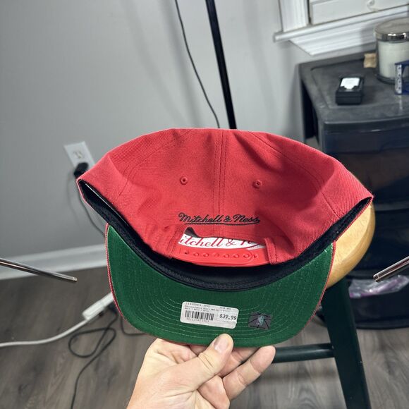 Mitchell & Ness Philadelphia 76ers Word Block Red Adjustable Snapback Hat NEW - Picture 3 of 6